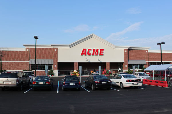 Acme Markets store front picture of store at 601 W Lancaster Ave in Bryn Mawr PA