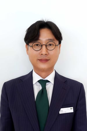 정재원's headshot