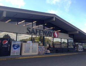 Safeway store front picture of 1499 Why 101 in Reedsport OR