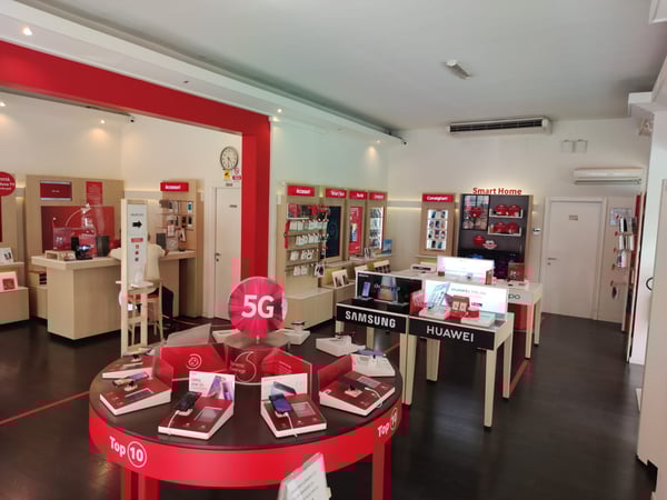 Vodafone Store | Villa Sperlinga