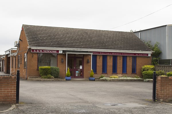 E & M Newsome Funeral Directors in Shafton
