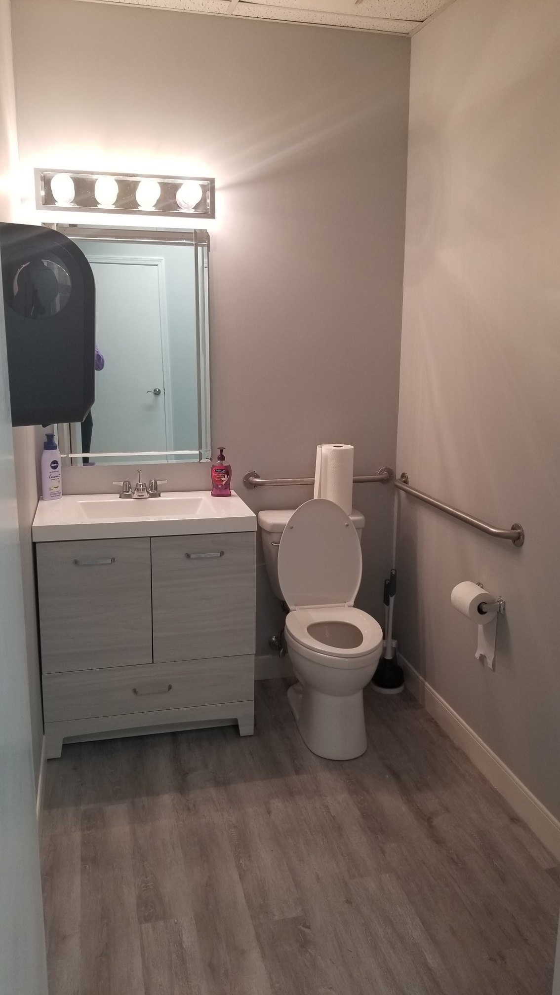 Photo gallery image