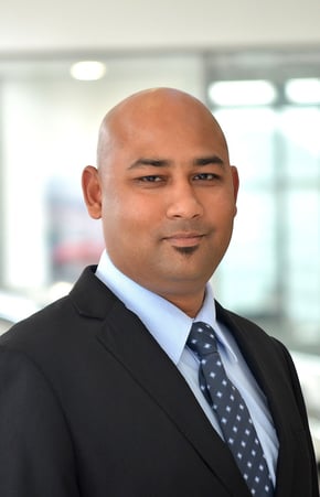 Kavesh Nunnan's headshot