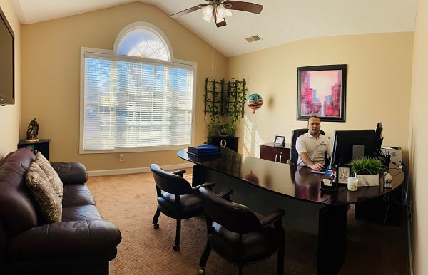Photo gallery image