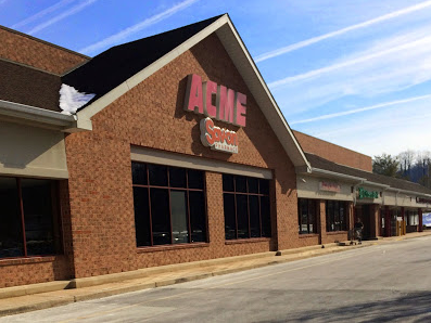 Acme Markets store front picture of store at 3951 Lincoln Hwy in Downingtown PA