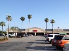 Vons Store Front Picture at 5922 Edinger Ave in Huntington Beach CA