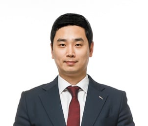 이선이's headshot