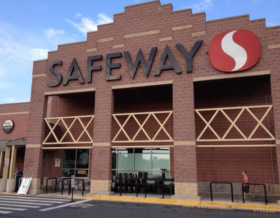 Safeway Store Front Picture at 2610 Boston St in Baltimore MD