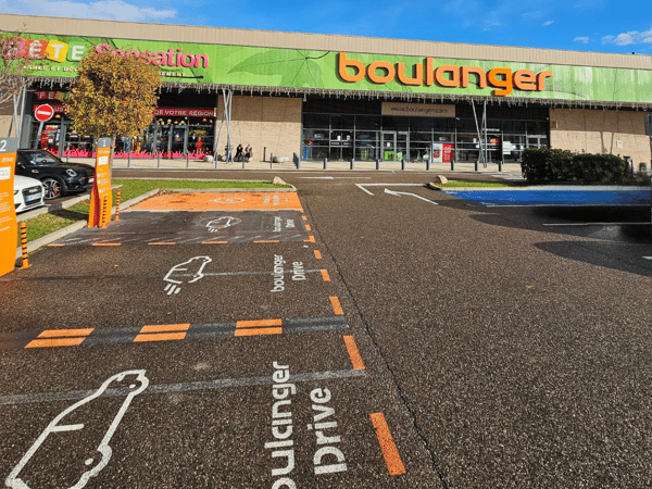 Boulanger Chasse sur Rhône, service drive click and collect parking