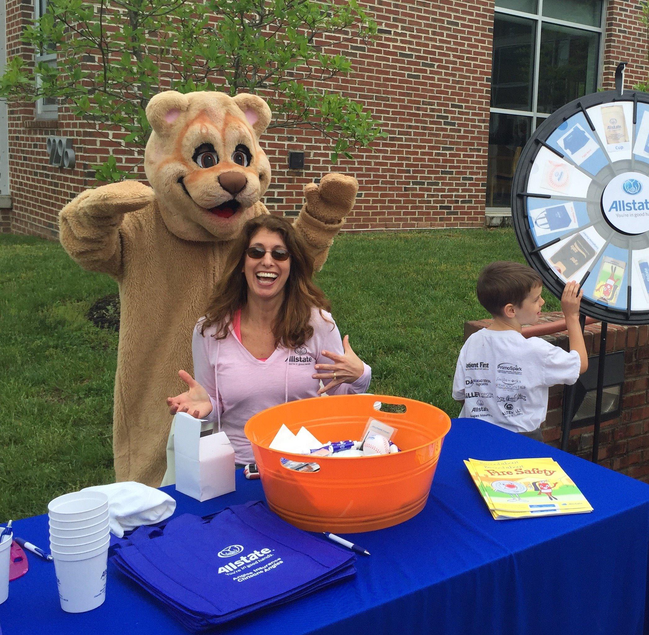 We loved volunteering at the Cougar Literacy Run. And then we set up a table offering car insurance quotes and home insurance quotes and provided donations to Cougar Elementary School in Manassas Park, VA
