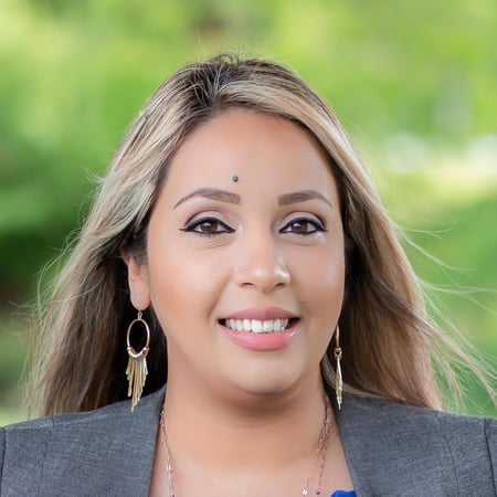 Agente de seguros de Allstate Mirna Castillo