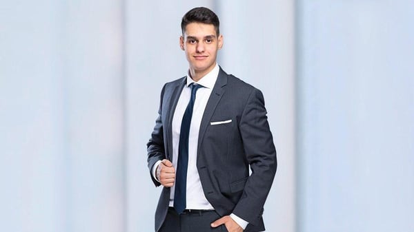 Klevis Muzho. Ihr Ansprechpartner für die Barmenia Versicherung in Berlin.