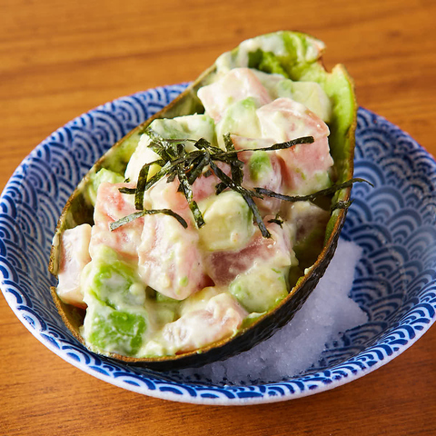 マグロとアボカドのタルタル