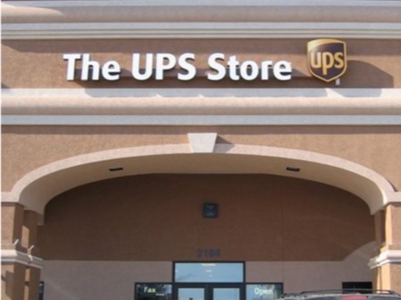 Fachada de The UPS Store Channing Square in Idaho Falls