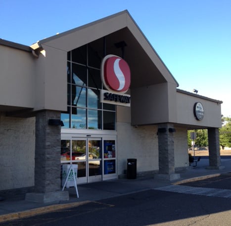 Safeway Store Front Picture at 455 N Columbia St in Milton Freewater OR