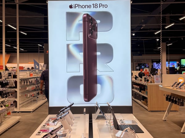 📱 Apple – Boulanger Orléans Saran
Plongez dans l’univers Apple chez Boulanger Orléans Saran et découvrez des produits qui allient innovation, design et performance !
Découvrez une sélection de produits Apple : iPhone, MacBook, iPad, Apple Watch et AirPods pour vous accompagner au quotidien, que ce soit pour travailler, vous divertir ou rester connecté.
🚀 Que vous soyez à la recherche d’un nouveau smartphone, d’un ordinateur performant ou d’accessoires connectés, trouvez le produit Apple qui vous correspond et profitez des conseils de notre équipe pour faire le bon choix.
📍 À retrouver dans le rayon téléphonie et informatique de votre magasin Boulanger Orléans Saran.