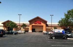 Vons Store Front Picture at 7390 Cherry Ave in Fontana CA