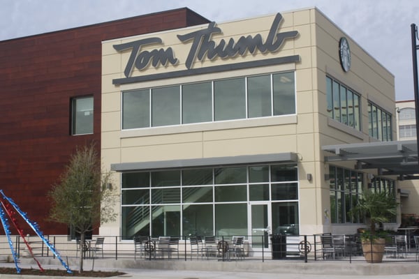 Tom Thumb Store Front Picture at 2400 W 7th St in Fort Worth TX