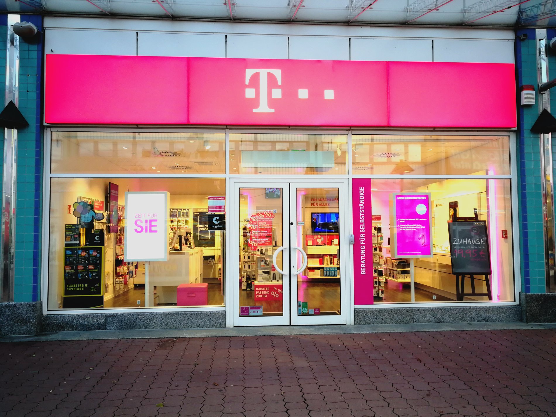 Store photo
