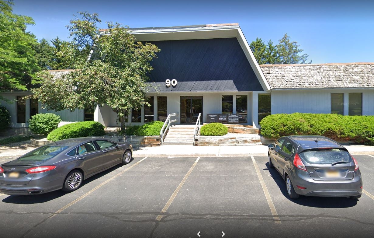 EXTERIOR OFFICE