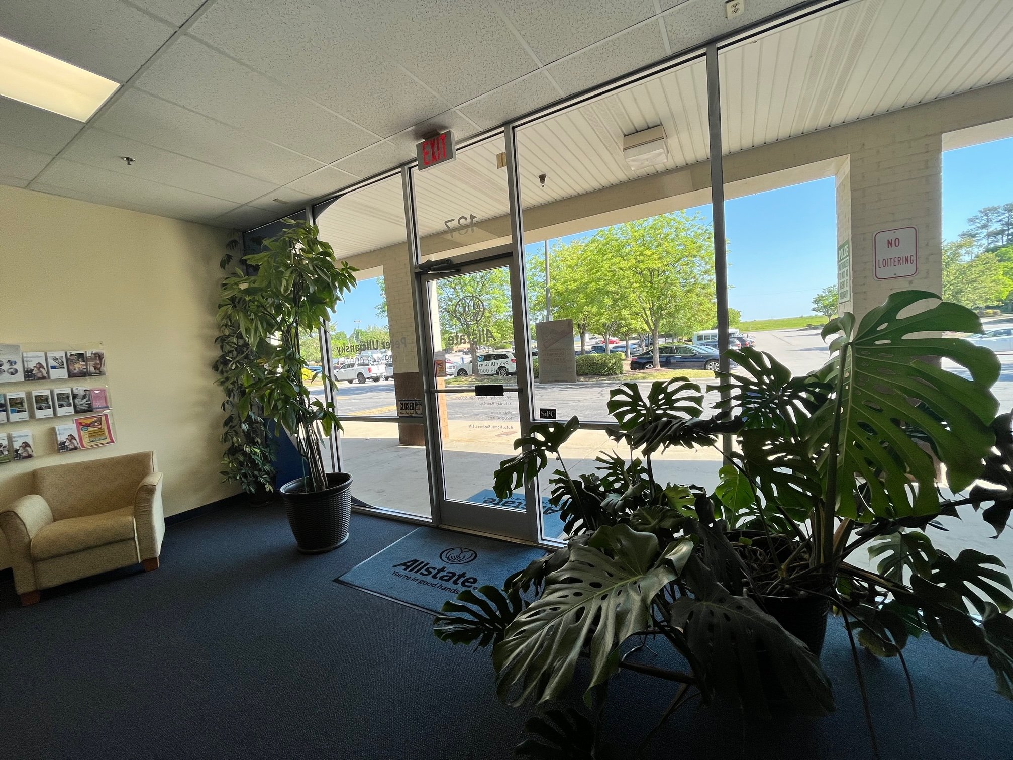 Lobby (internal) of The Allstate Agency of Peter Uliciansky