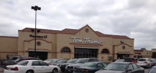 Tom Thumb Store Front Picture at 210 E Pleasant Run Rd in Desoto TX