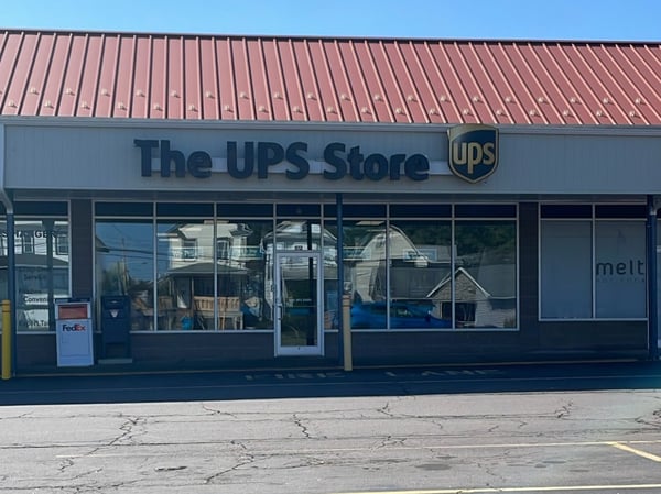 Front Picture of The UPS Store
