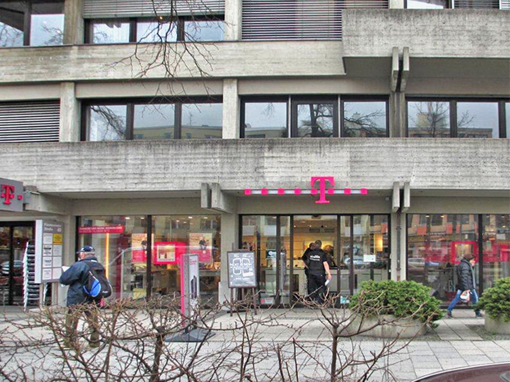 Store photo