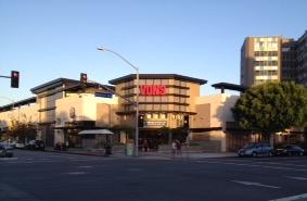 Vons Store Front Picture at 600 E Broadway in Long Beach CA