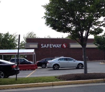 Safeway Store Front Picture at 1330 Chain Bridge Rd in Mclean VA