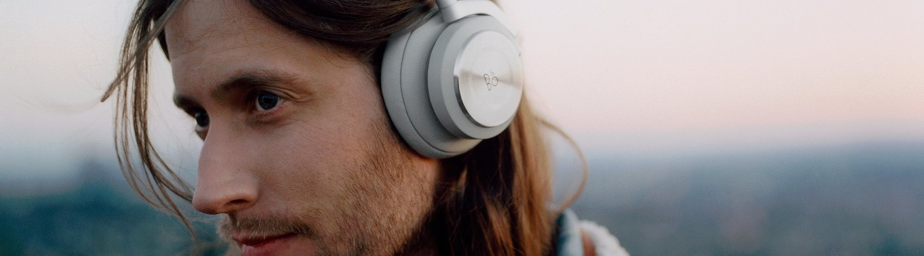 Bang & Olufsen Beoplay H9i RIMOWA