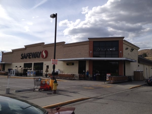 Safeway Store Front Picture at 106 W Manson in Chelan WA