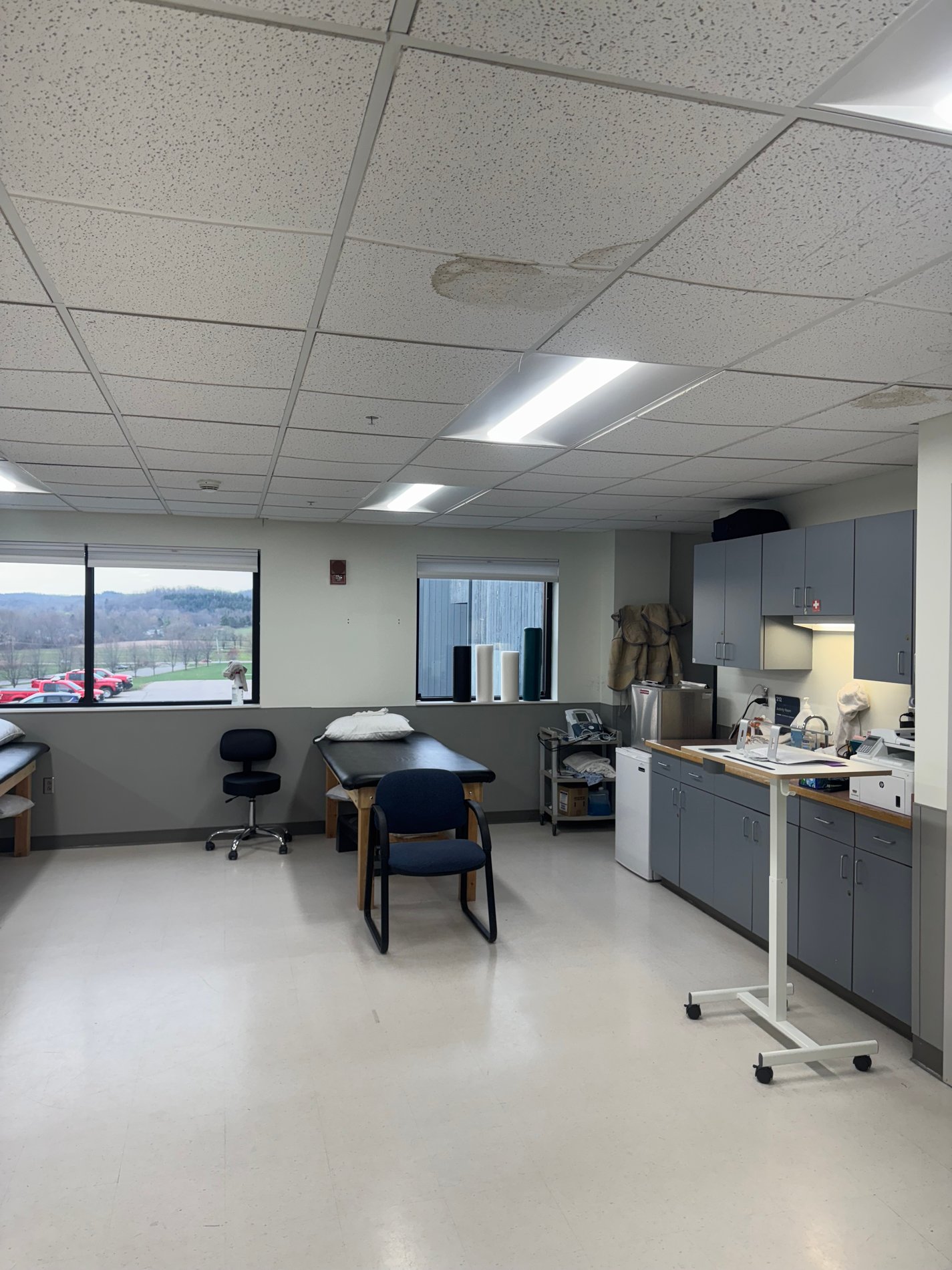NY-Fairport-MVPT
Modalities (e-stim/ultrasound, hot and cold packs)