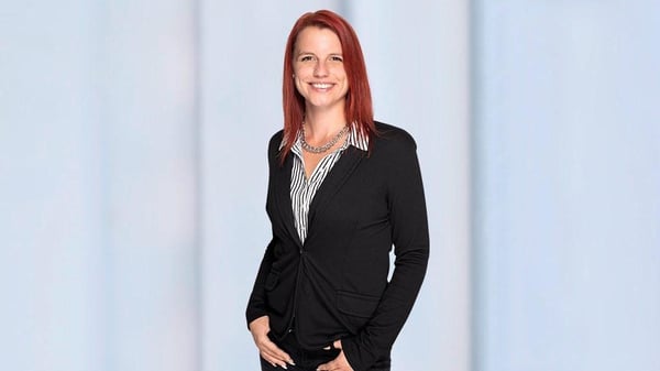 Jasmin Hybl. Ihre Ansprechpartnerin für die Barmenia Versicherung in Karlsruhe.