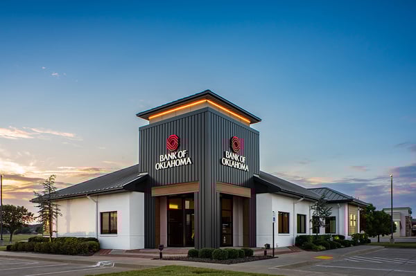 Exterior of Bank of Oklahoma banking center at 12052 S Memorial Drive, Bixby, OK 74008.