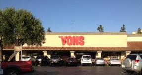 Vons Store Front Picture at 6555 Mission Gorge Rd in San Diego CA