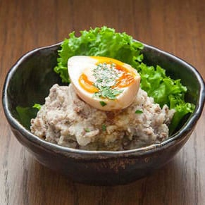 鹿そぼろのがっこポテトサラダ