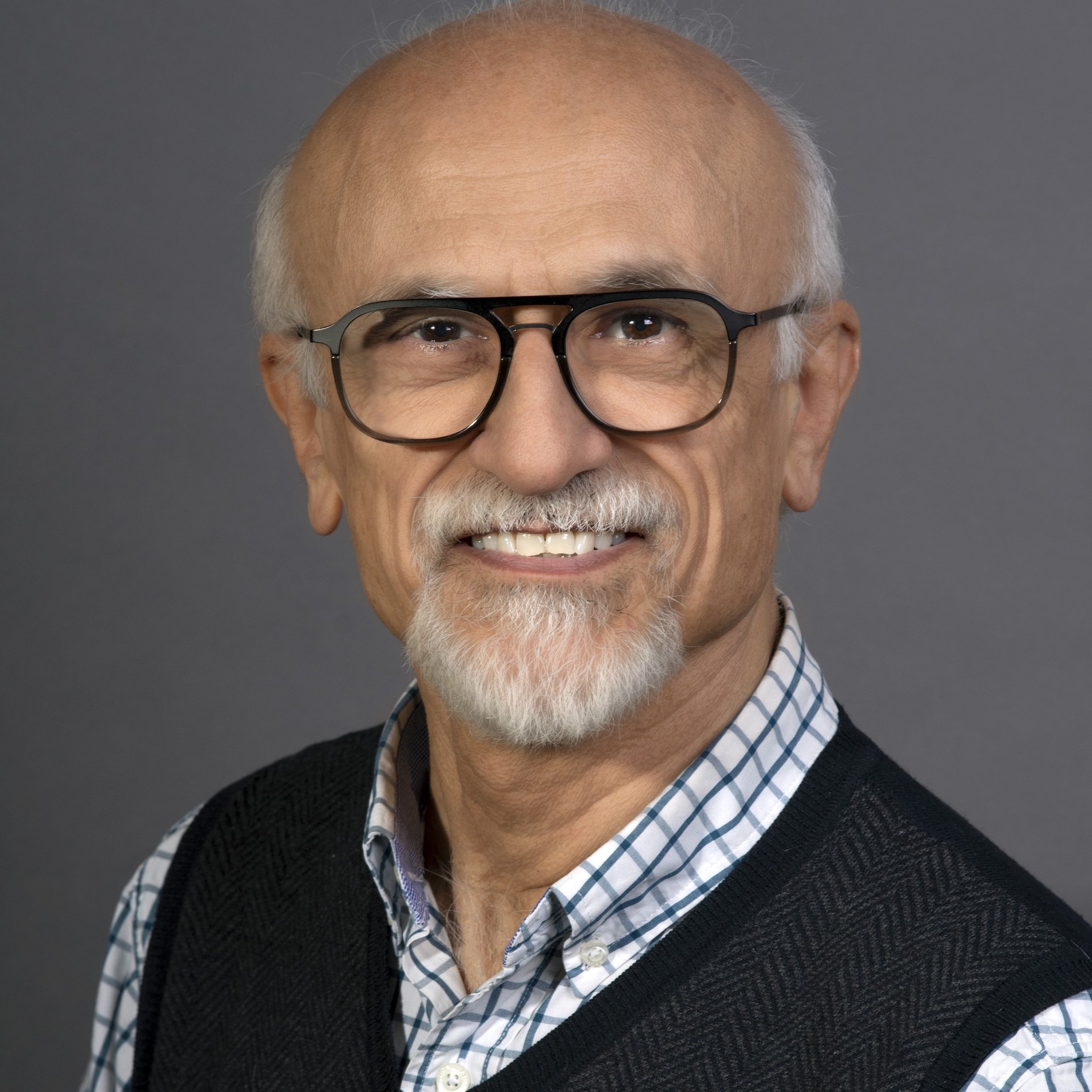 Levon Agdere, MD