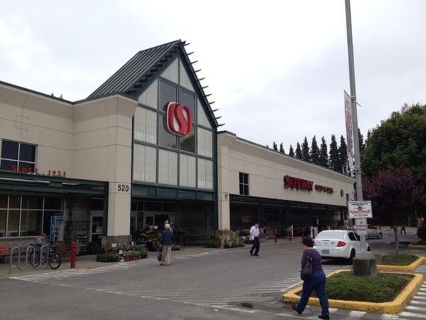 Safeway Store Front Picture at 520 Cleveland Ave in Tumwater WA