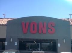 Vons Store Front Picture at 14200 Palm Dr in Desert Hot Springs CA