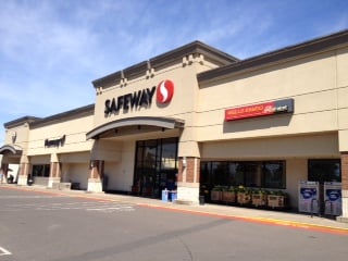 Safeway Store Front Photo at 1500 E Main St in Cottage Grove OR
