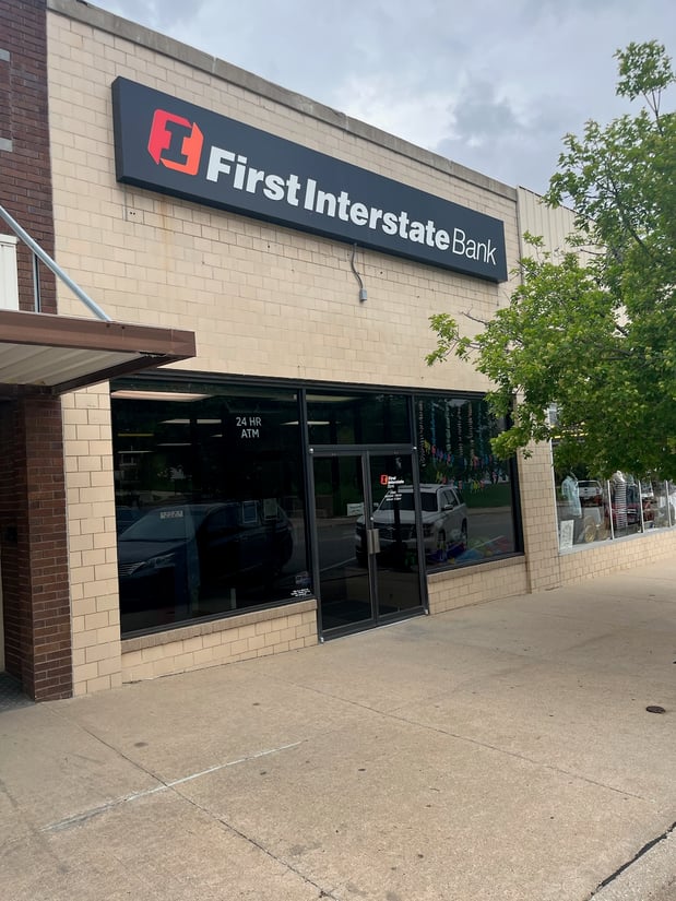 Exterior image of First Interstate Bank in Nebraska City, NE.