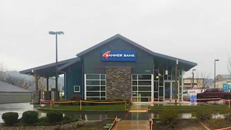 Banner Bank Garden Valley branch in Roseburg, Oregon