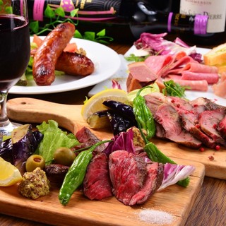 【肉バル-肉三昧-】豪華肉の食べ比べプレート付き《無制限時間飲み放題付9品4000円》
