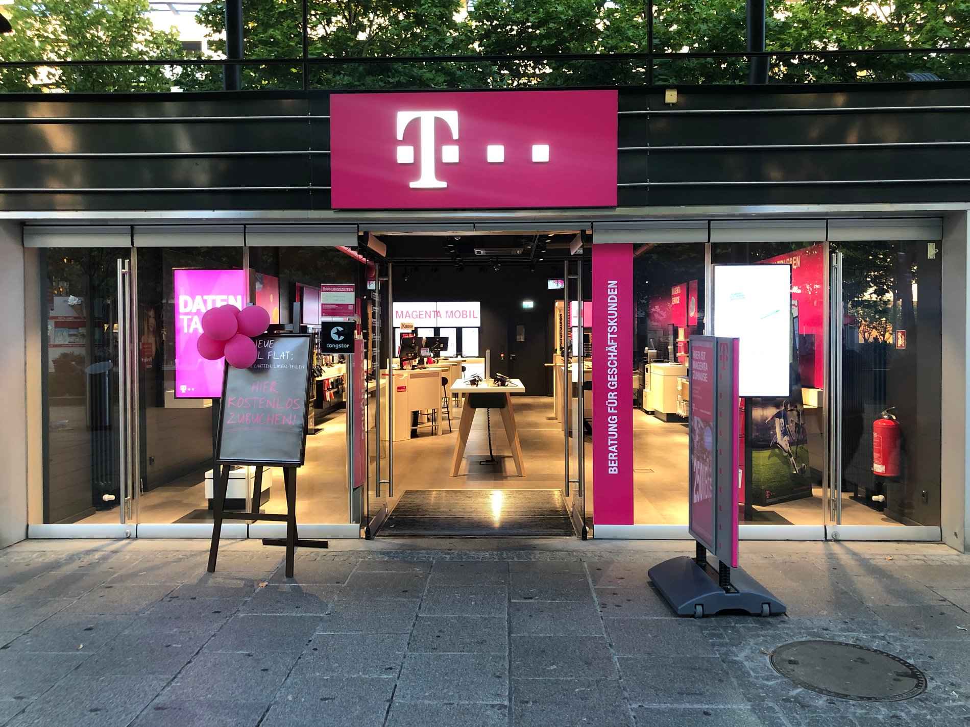 Store photo
