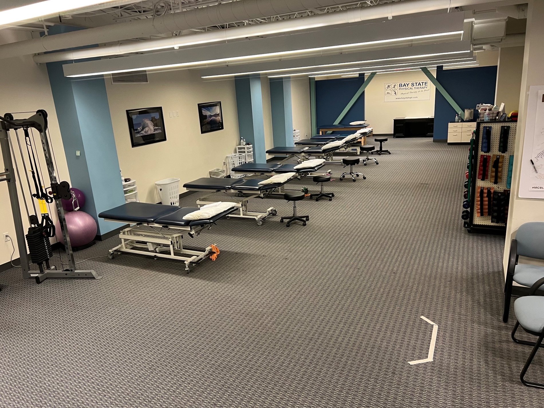 141 Longwater Drive Norwell MA Bay State Physical Therapy Patient care area PT Tables.