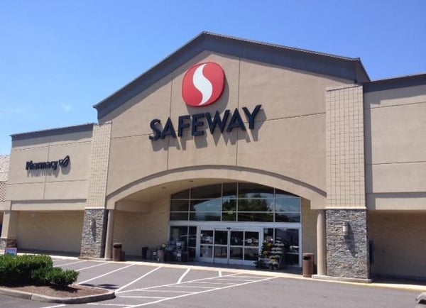 Safeway Store Front Photo at 3169 Crater Lake Highway in Medford OR
