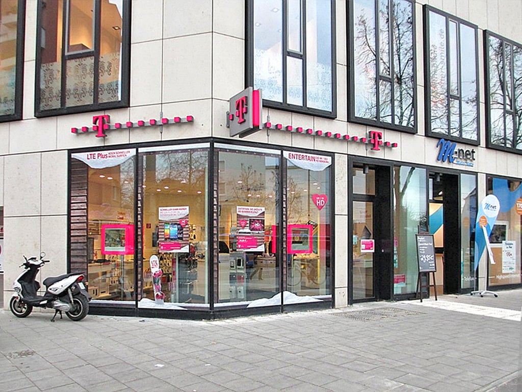 Store photo