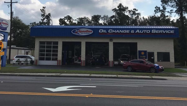 SpeeDee Oil Change Auto Service In Summerville SC 29483 825 N Main St