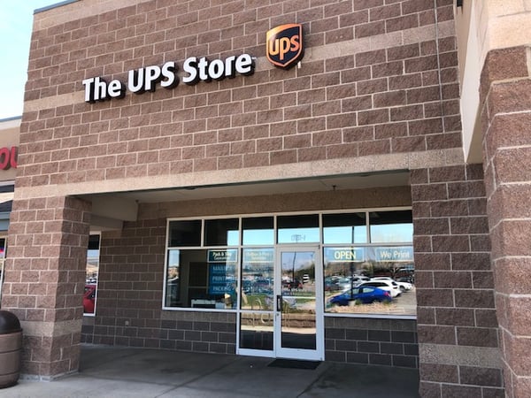 Facade of The UPS Store Lincoln &amp;amp; Jordan
